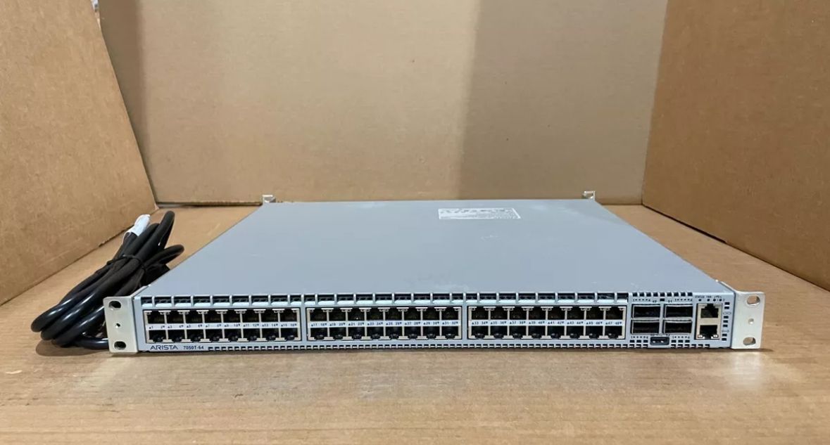 Коммутатор Arista DCS-7050T-64-R USED Б/У