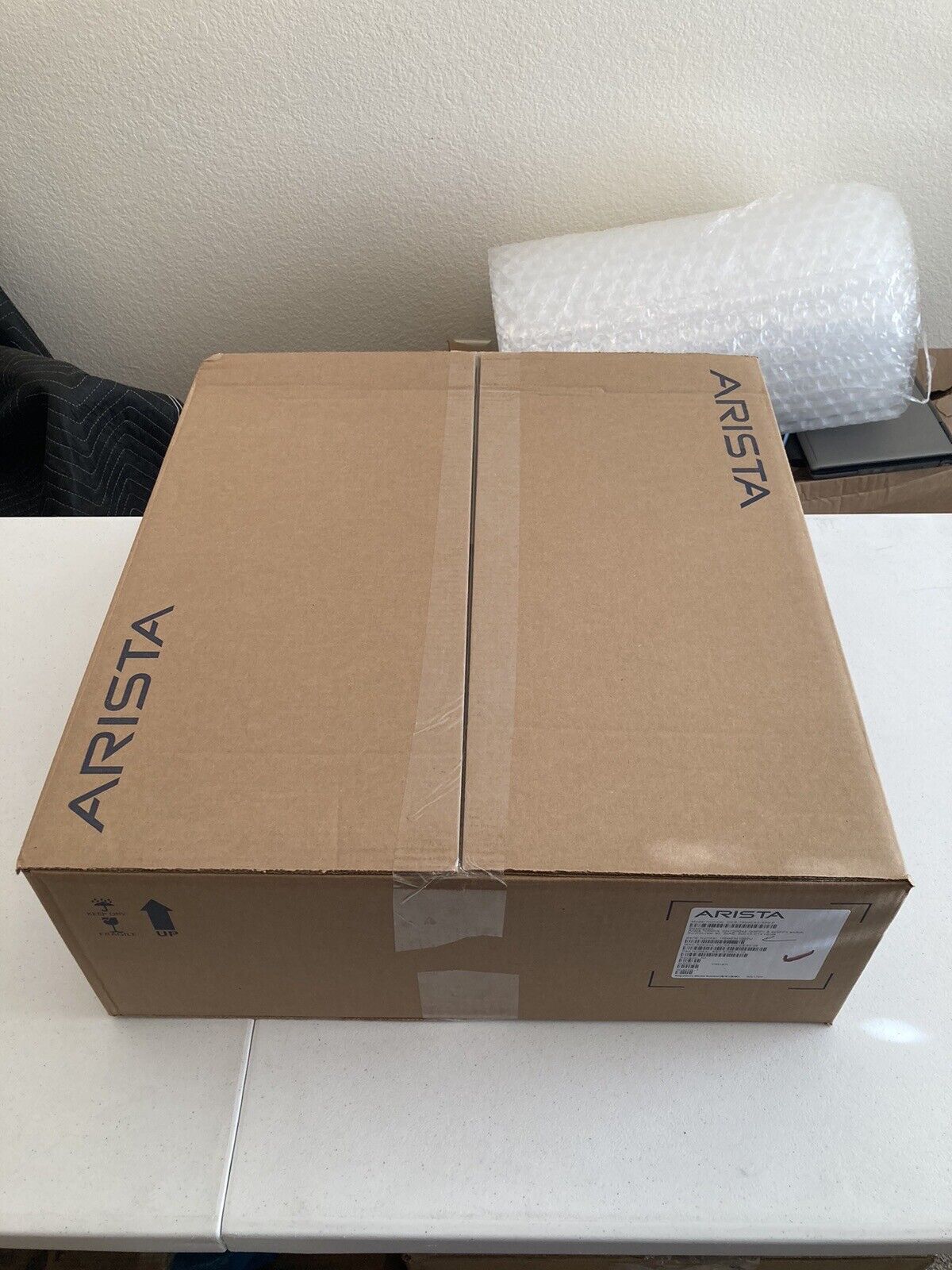 Коммутатор Arista DCS-7280CR3MK-32P4-F 32x100GbE QSFP и 4x400GbE