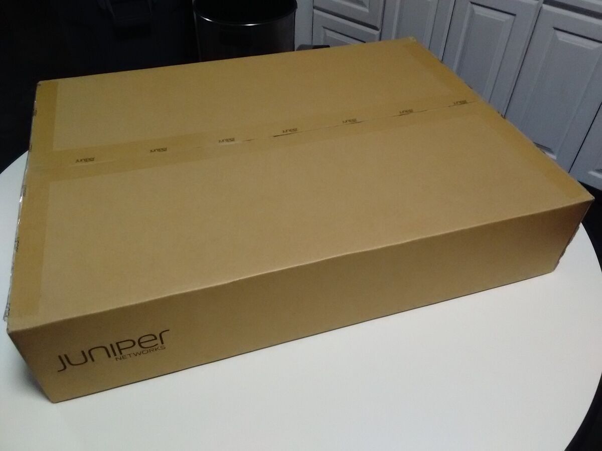 Коммутатор Juniper QFX10002-36Q 36 Port 40G QSFP+ 12 port 100G
