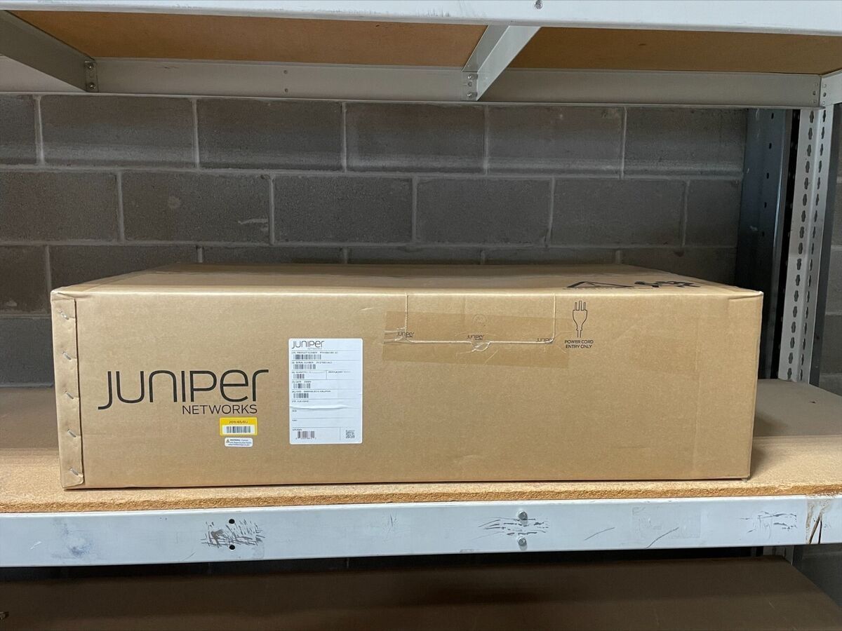 Маршрутизатор Juniper PTX10001-36MR. Товар уцененный