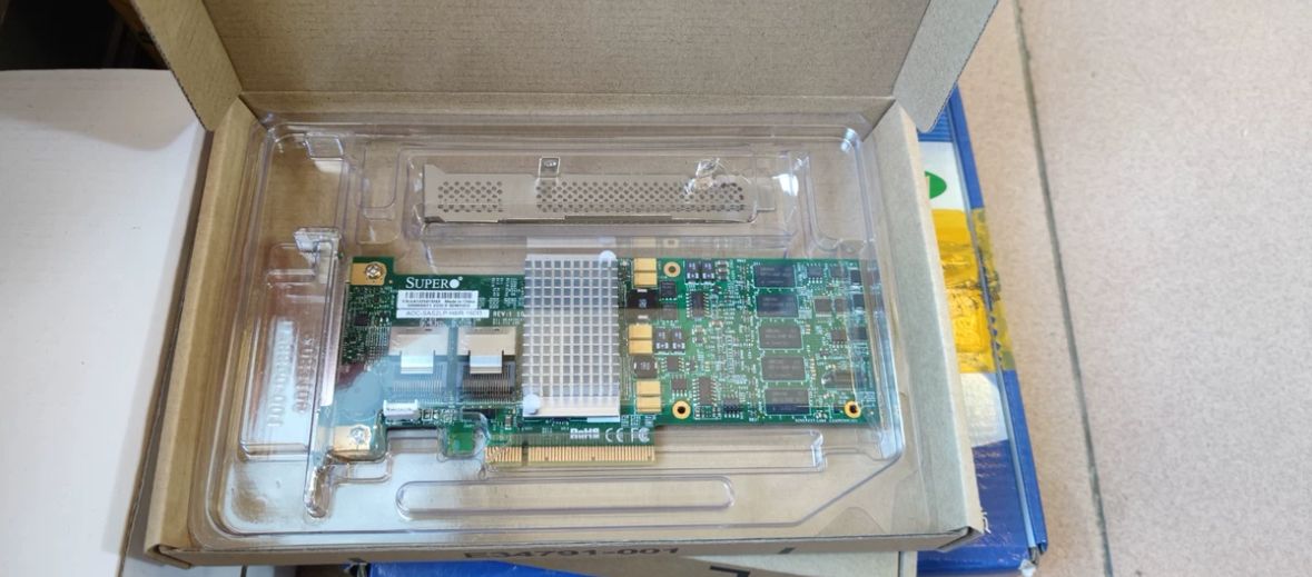 Сетевая карта контроллер LSI MegaRAID SAS 9260-8i SAS/SATA RAID 512 МБ LSI00198