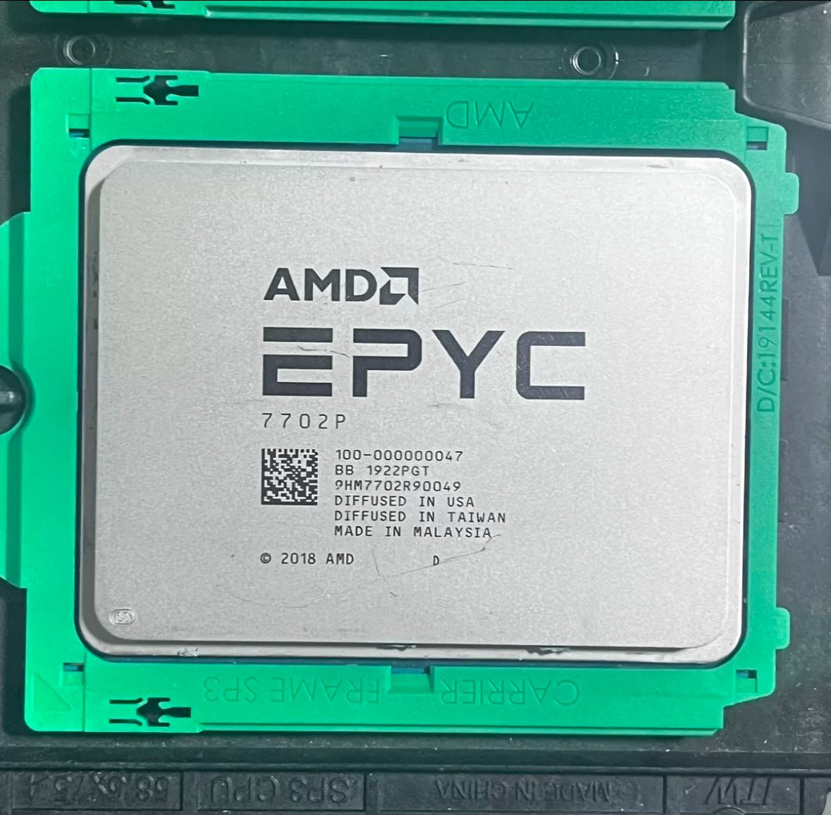 Центральный Процессор AMD EPYC 7702P Used