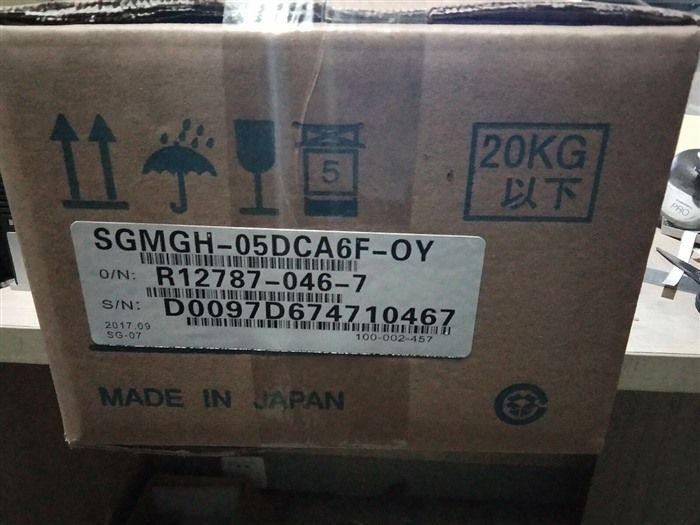 Модуль YASKAWA SGMGH-05DCA6F-OY SERVO MOTOR SGMGH05DCA6FOY EXPEDITED
