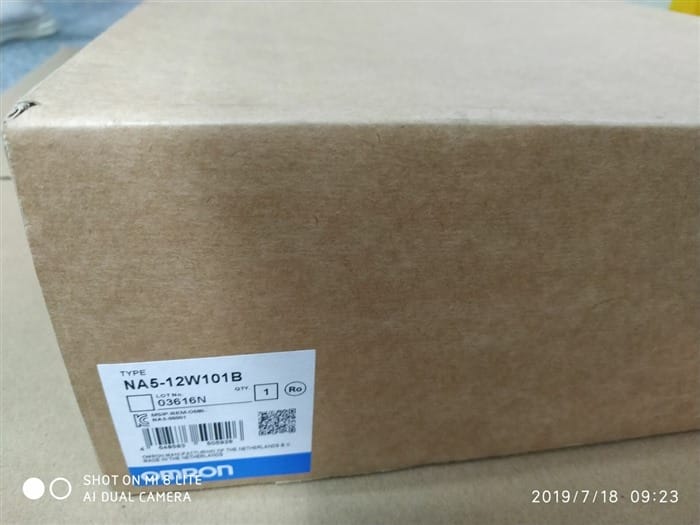Модуль Omron NA5-12W101B