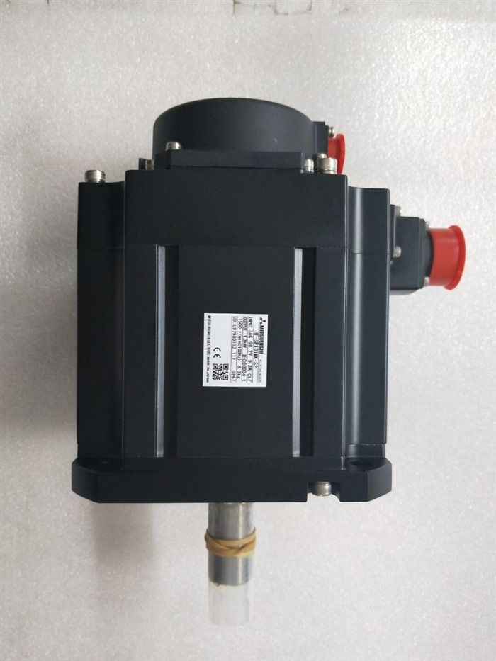 Модуль MITSUBISHI HF-SP131MK-S2 SERVO MOTOR HFSP131MKS2