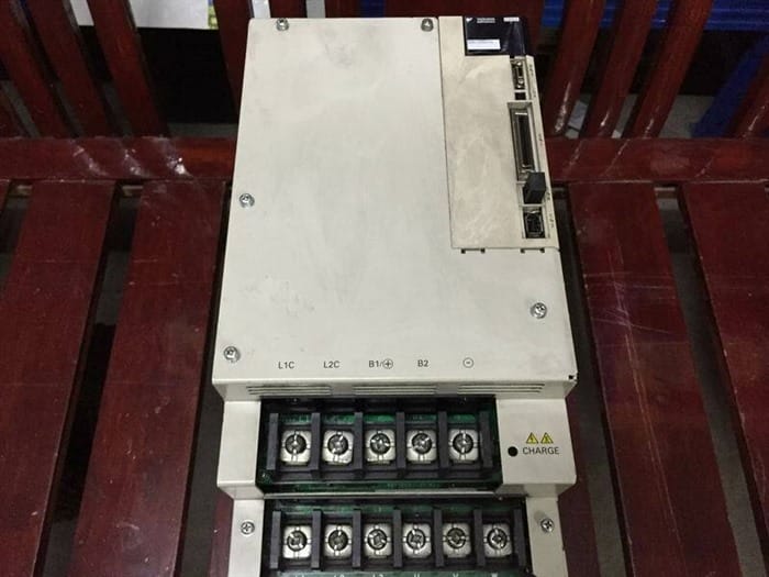 Модуль YASKAWA SGDV-550A01A