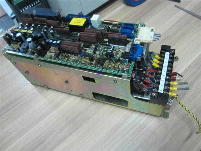 Модуль Fanuc Servo Amplifier A06B-6050-H104