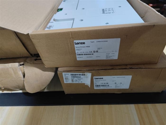 Модуль Lenze E94ASHE0044