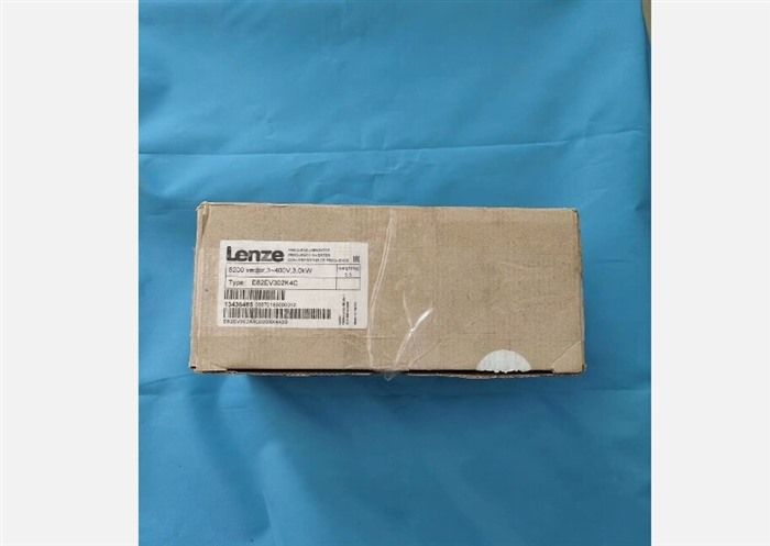 Модуль Lenze E82EV302K4C