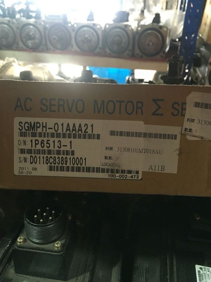 Модуль ORIGINAL YASKAWA AC SERVO MOTOR SGMPH-01AAA21