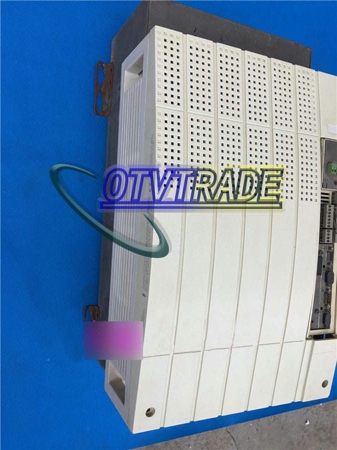 Модуль LENZE INVERTER EVS9330-EP
