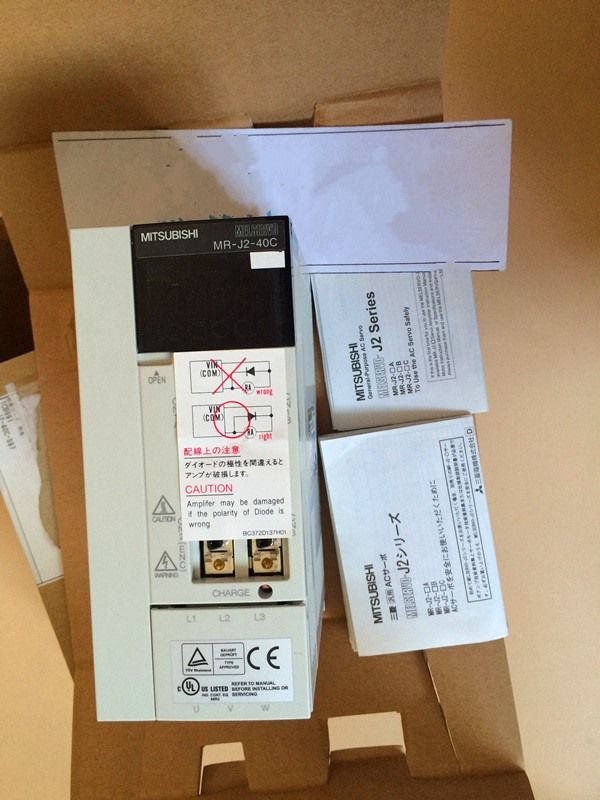 Модуль MITSUBISHI AC SERVO DRIVER MR-J2-40C MRJ240C