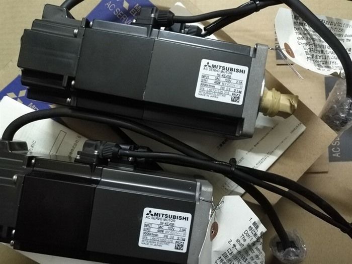 Модуль MITSUBISHI AC SERVO MOTOR HF-KE43B HFKE43B ORIGINAL