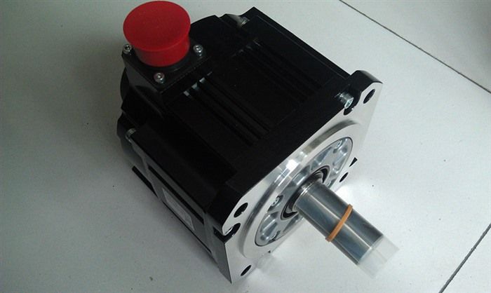 Модуль ORIGINAL MITSUBISHI SERVO MOTOR HF-SN102J-S100 HFSN102JS100