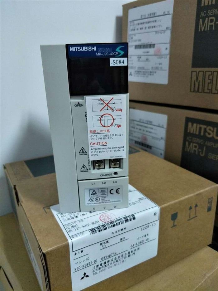 Модуль MITSUBISHI AC SERVO DRIVER MR-J2S-40CP-S084