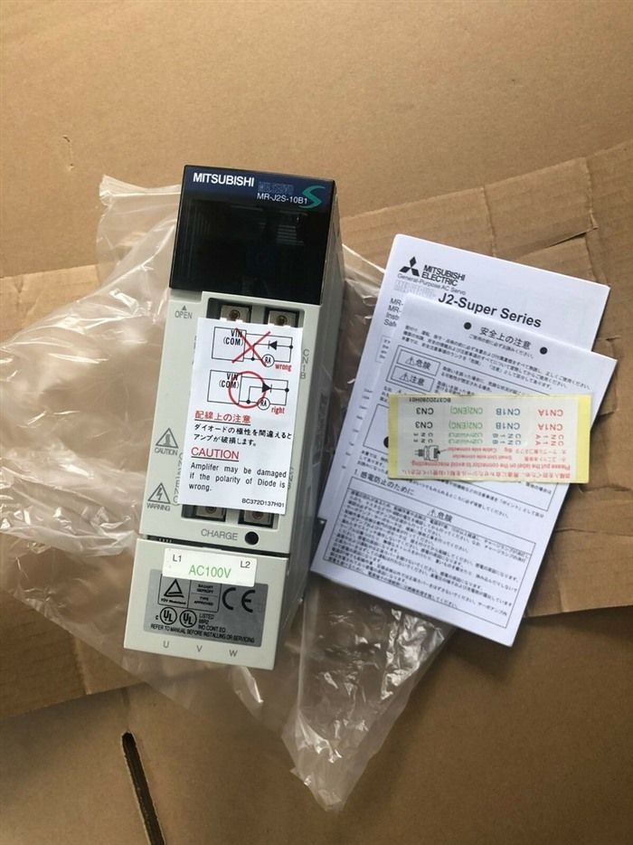 Модуль MITSUBISHI AC SERVO DRIVER MR-J2S-10B1 MRJ2S10B1