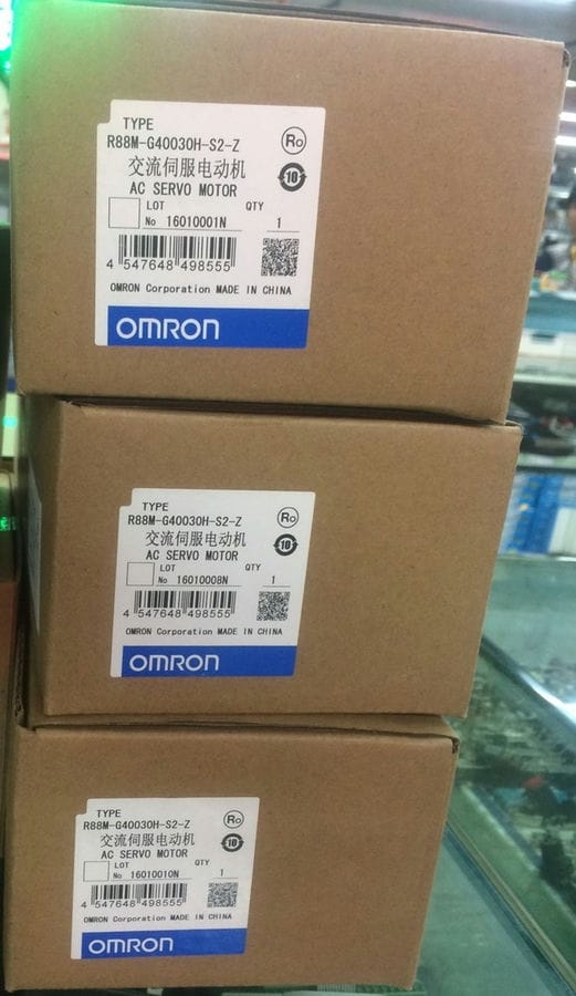 Модуль Omron R88M-G40030H-S2-Z