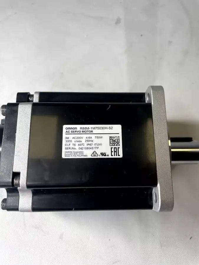 Модуль Omron R88M-1M75030H-S2