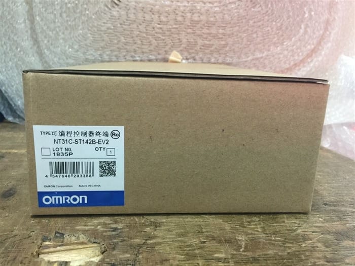 Модуль Omron NT31C-ST142B-EV2