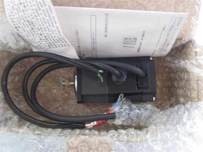 Модуль MITSUBISHI AC SERVO MOTOR HC-UFS13B ORIGINAL