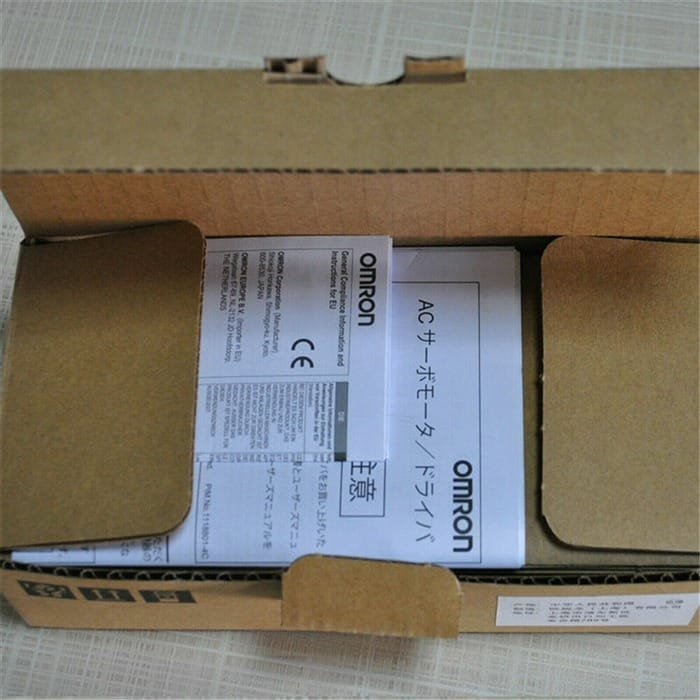 Модуль Omron R88M-G10030H-S2-Z