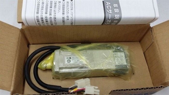Модуль PANASONIC AC SERVO MOTOR MSMD012P1S ORIGINAL