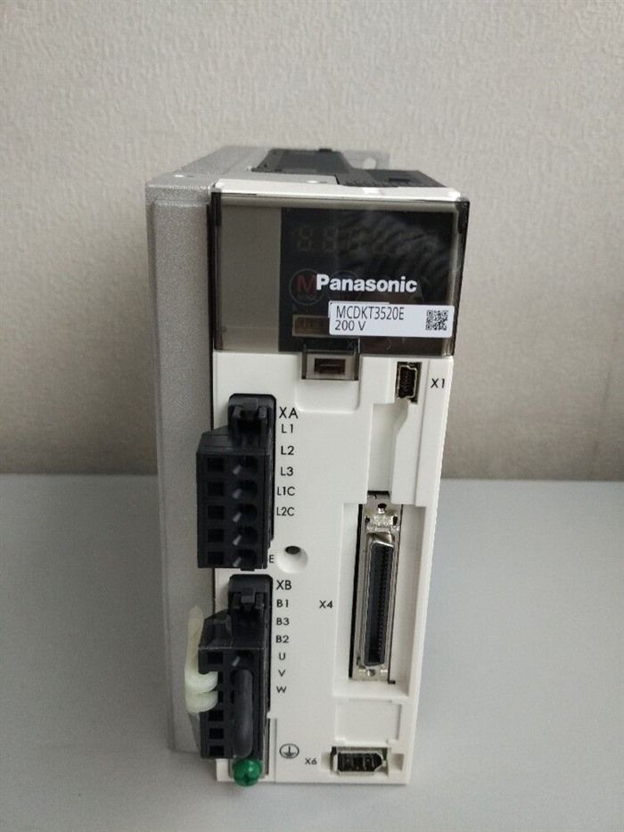 Модуль ORIGINAL PANASONIC AC SERVO DRIVER MCDKT3520E