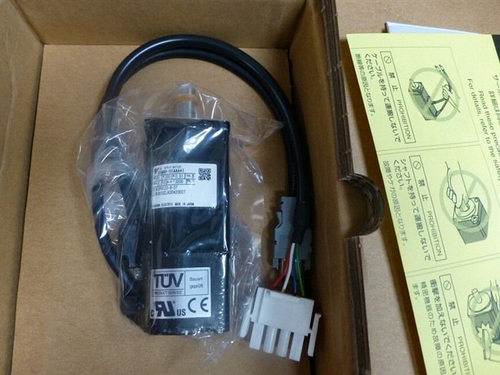 Модуль ORIGINAL YASKAWA AC SERVO MOTOR SGMAH-01A1A21
