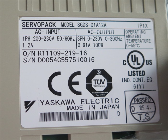 Модуль ORIGINAL YASKAWA AC SERVO DRIVER SGDS-01A12A SGDS01A12A FREE
