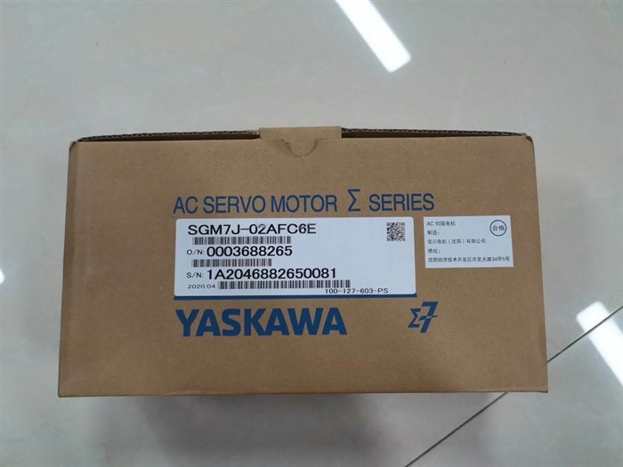 Модуль YASKAWA SGM7J-02AFC6E SERVO MOTOR SGM7J02AFC6E