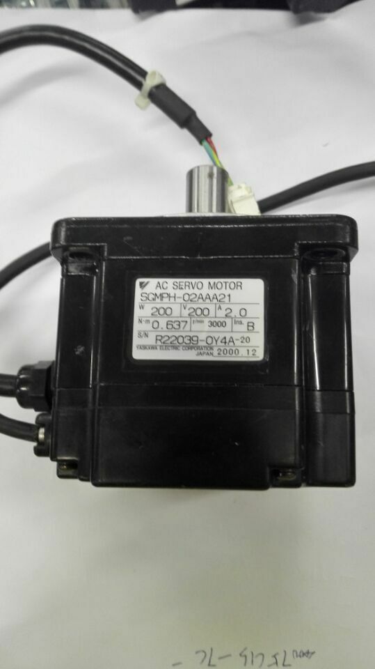 Модуль YASKAWA AC SERVO MOTOR SGMPH-02AAA21