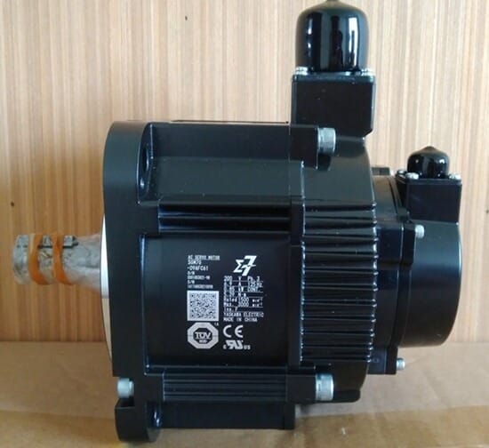 Модуль YASKAWA SGM7G-09AFC61