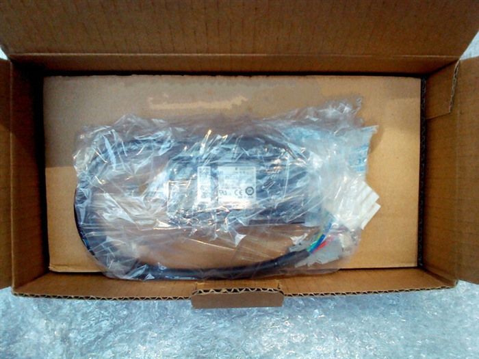Модуль YASKAWA SERVO MOTOR SGMJV-01ADE6E SGMJV01ADE6E
