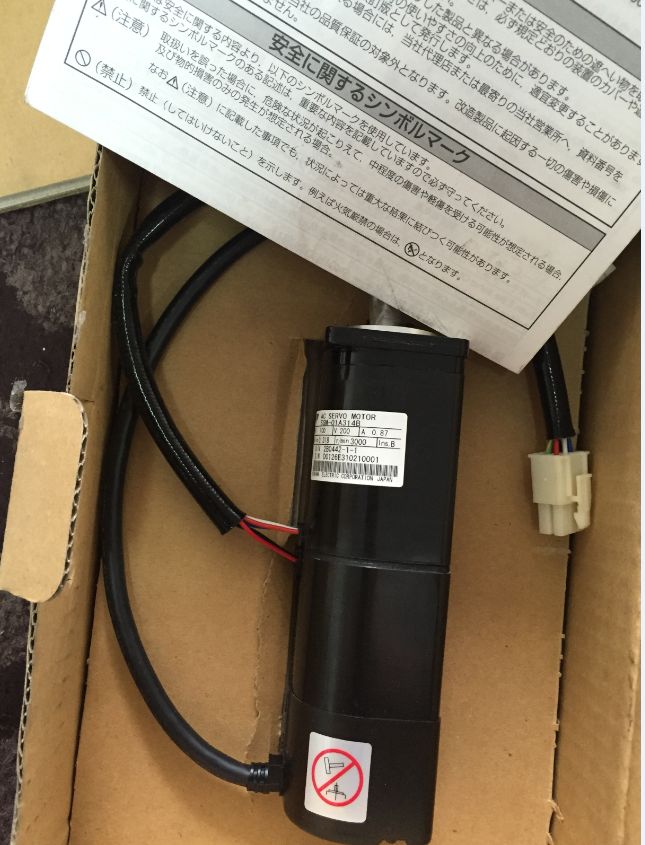 Модуль YASKAWA SGM-01A314B SERVO MOTOR SGM01A314B