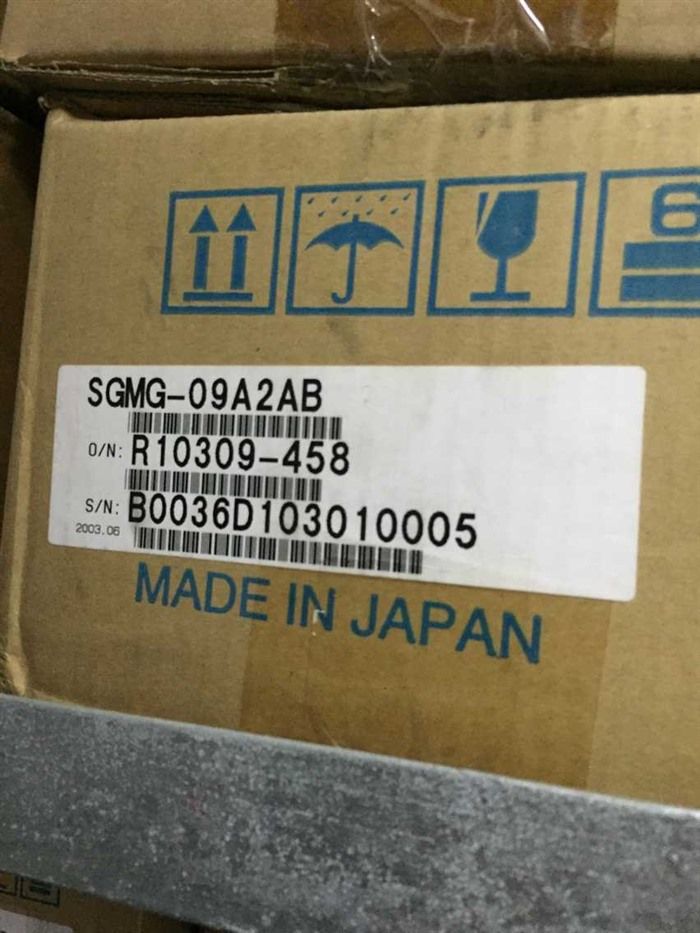 Модуль YASKAWA SGMG-09A2AB AC SERVO MOTOR SGMG09A2AB