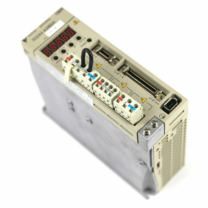 Модуль Yaskawa SGDM-A3BDA Servo Drive