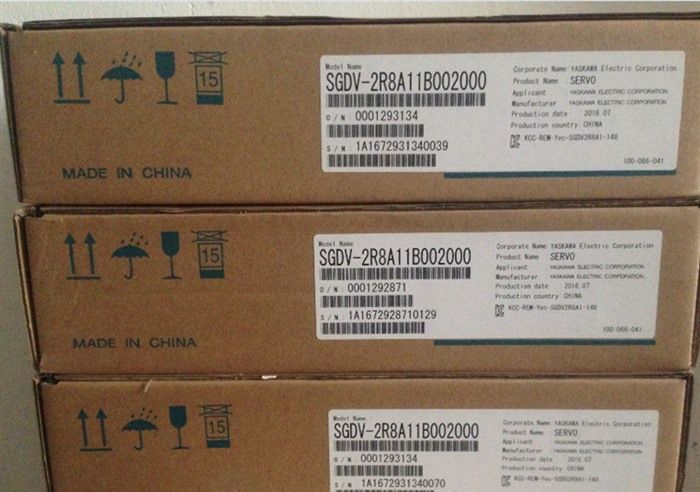 Модуль YASKAWA SGDV-2R8A11B002000 Servo Drive SGDV2R8A11B002000