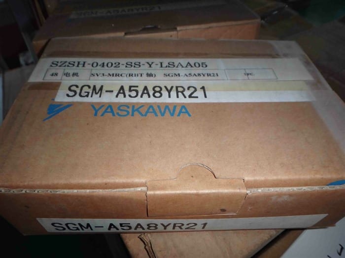 Модуль Yaskawa SGM-A5A8YR21