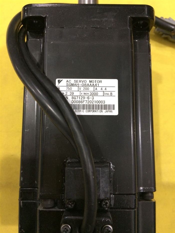 Модуль YASKAWA AC SERVO MOTOR SGMAH-08AAA41