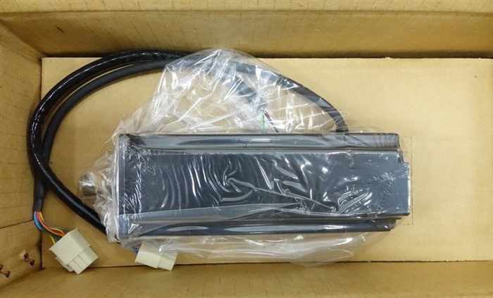 Модуль YASKAWA AC SERVO MOTOR SGM-04A314B SGM04A314B