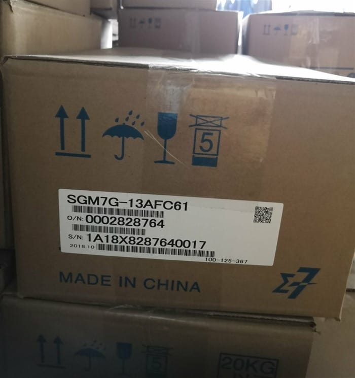 Модуль YASKAWA SGM7G-13AFC61
