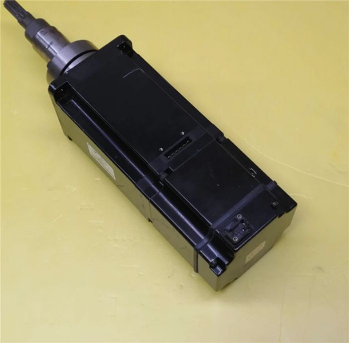 Модуль YASKAWA SGMAS-12ABA-TE11 Servo Motor