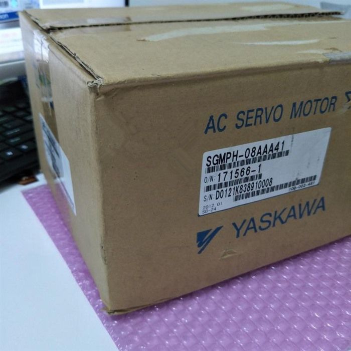 Модуль YASKAWA SGMPH-08AAA41 AC SERVO MOTOR SGMPH08AAA41