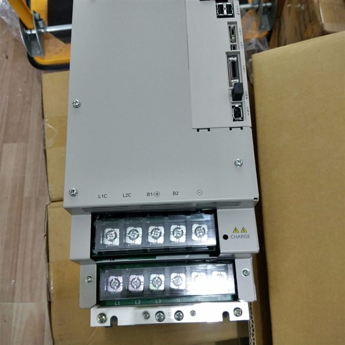 Модуль Yaskawa SGDV-780A01A