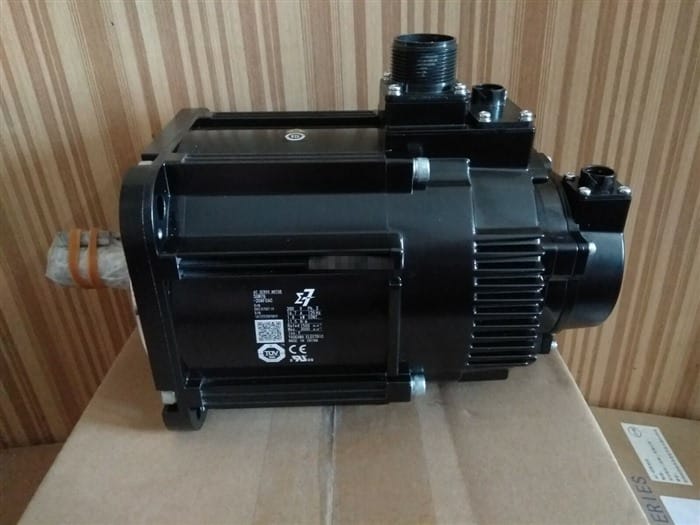 Модуль YASKAWA SGM7G-20AFC6C