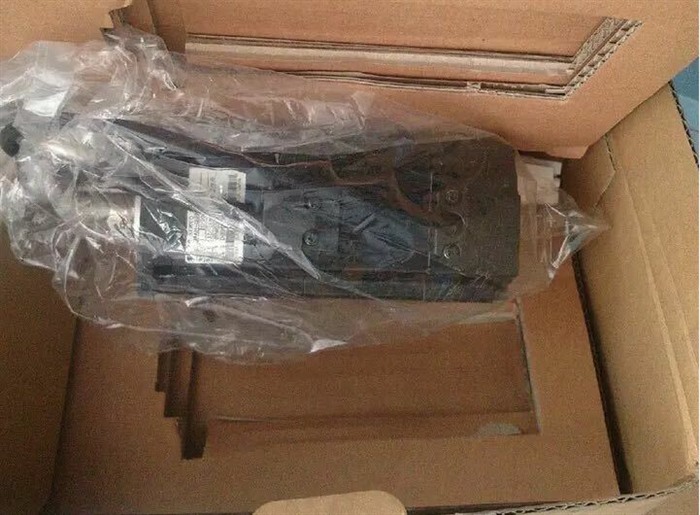 Модуль ORIGINAL YASKAWA AC SERVO MOTOR SGMAH-02AAA6B