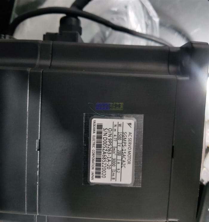 Модуль YASKAWA SERVO MOTOR SGMPS-15ACA2C