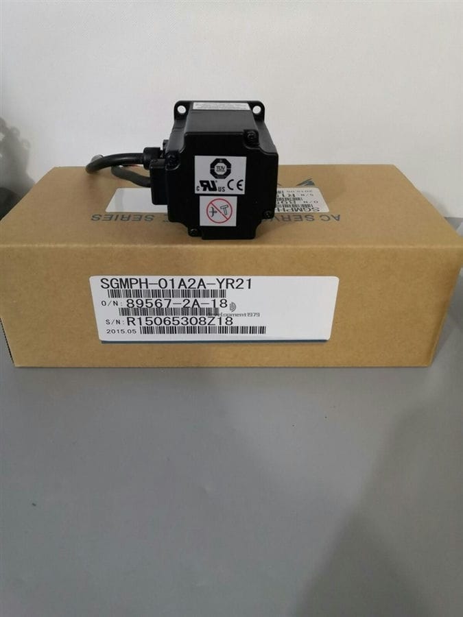 Модуль Yaskawa SGMPH-01A2A-YR21