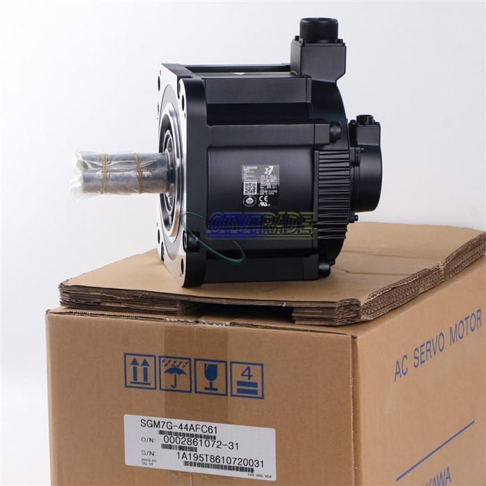 Модуль YASKAWA SGM7G-44AFC61 Servo Motor 200V 4.4KW 28.4NM 180mm