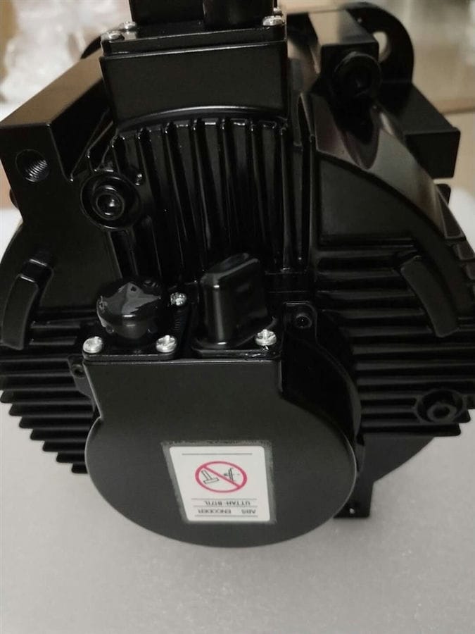 Модуль YASKAWA SGMRV-37ANA-YR13